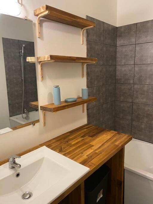 Appartement Proche Conservatoire Hyper Centre Reims Exterior photo